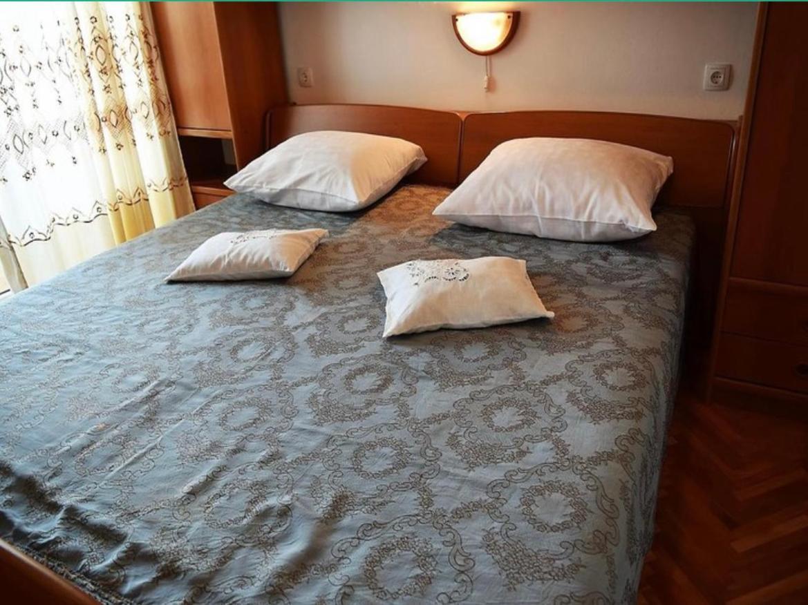 Apartment Eufemija-Rab Kampor Екстер'єр фото